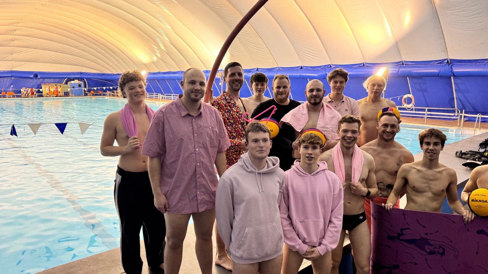 2025 03 27 Pink Wasserballer website